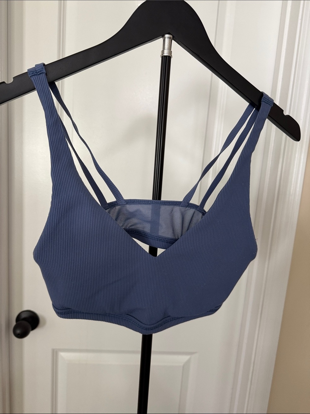 Offline by Aerie Blue Ribbed Strappy sports bra Size Medium
